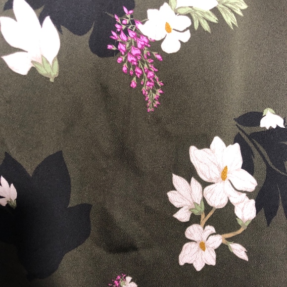 Banana Republic Green Floral Print Top Sz XS EUC - Picture 2 of 8